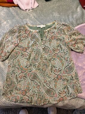 LOFT sage Green Paisley Short Sleeve Blouse